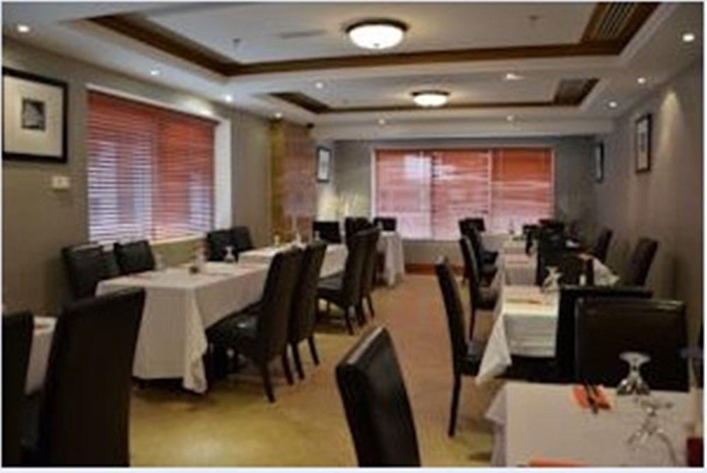 Richmond Greens Hotel ดูไบ ภายนอก รูปภาพ